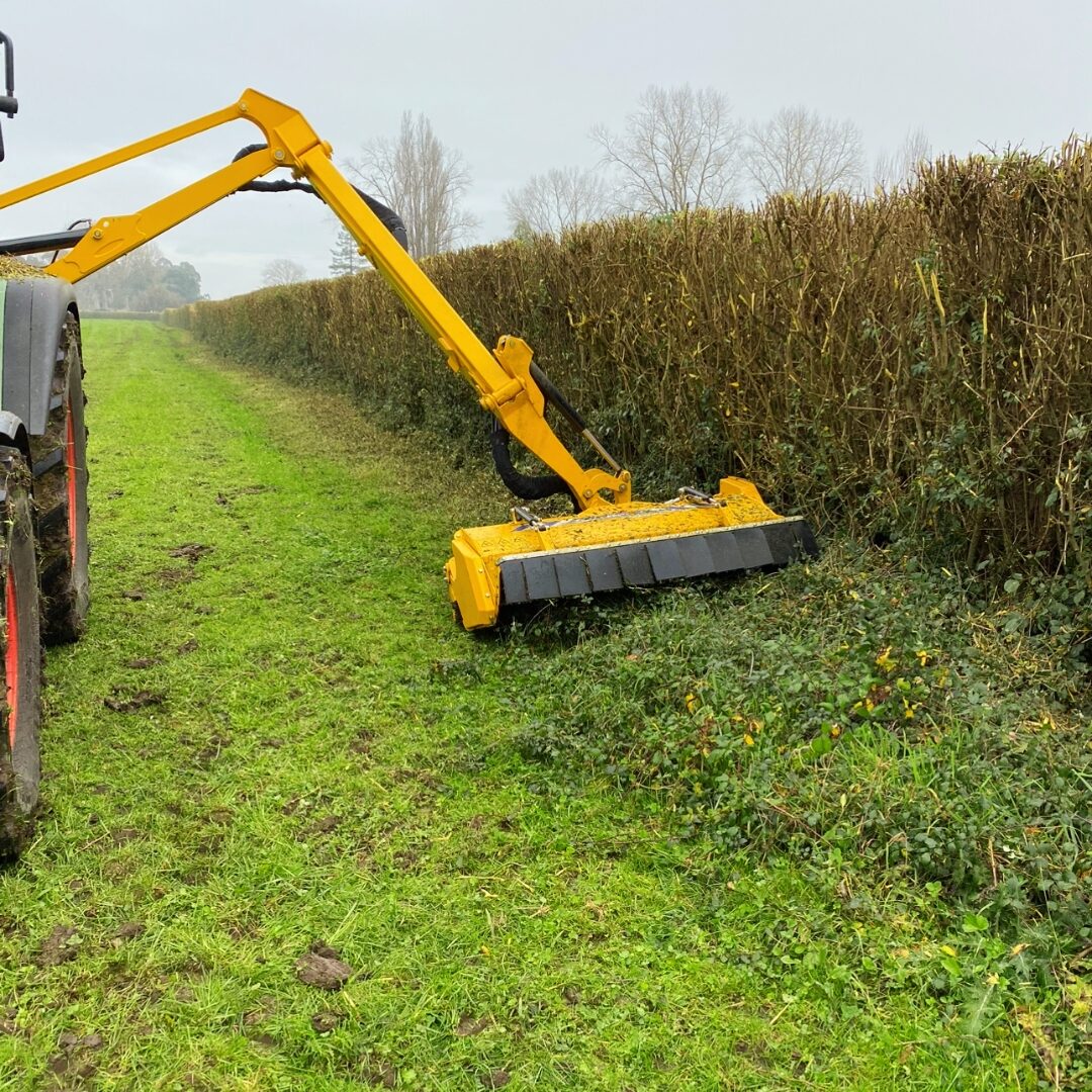 cambridge-hedgecutting-grass-verge-cutting
